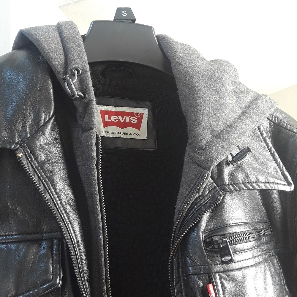 Levi's coat - Picture 2 of 3
